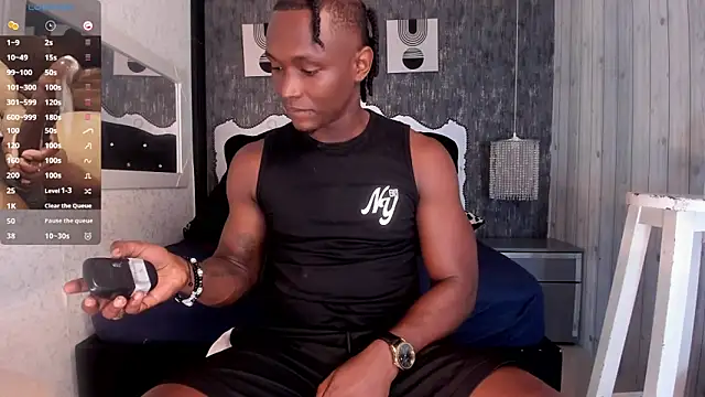 Snapshot of DannSmmith chatting on November 2025 12:38:02 PM DannSmmith online show from November 2025 12:38:02 PM