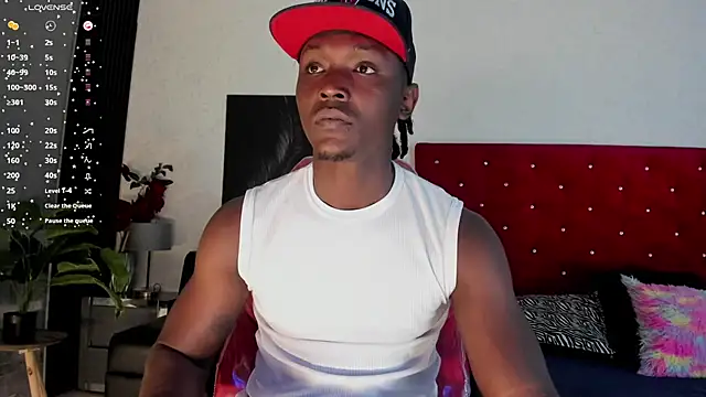 Snapshot of DannSmmith chatting on November 2025 01:00:02 PM DannSmmith online show from November 2025 01:00:02 PM