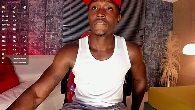 Snapshot of DannSmmith chatting on January 2026 04:06:01 AM DannSmmith online show from January 2026 04:06:01 AM