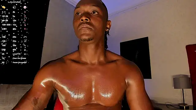 Snapshot of DannSmmith chatting on February 2026 06:13:01 AM DannSmmith online show from February 2026 06:13:01 AM