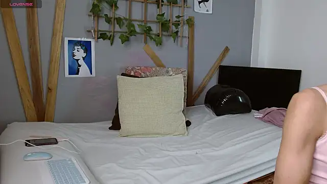 fem boyxx online show from February 2025 03:16:01 PM