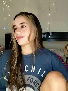 Snapshot of Natalia_Suarez chatting on December 2024 03:47:02 AM Natalia Suarez online show from December 2024 03:47:02 AM