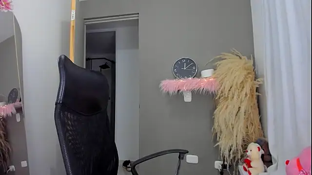 GarciaMilu online show from September 2025 02:33:01 AM