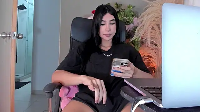 GarciaMilu online show from April 2026 02:34:01 AM