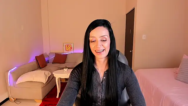 Kristen Garner online show from July 2026 07:41:02 PM