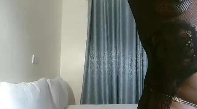 Snapshot of Elegant_Ebony chatting on February 2025 10:07:01 AM Elegant Ebony online show from February 2025 10:07:01 AM