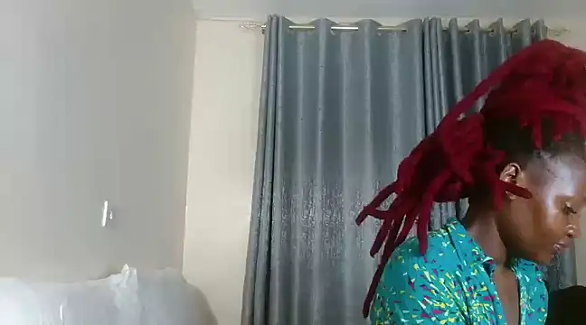 Snapshot of Elegant_Ebony chatting on February 2025 01:47:02 AM Elegant Ebony online show from February 2025 01:47:02 AM