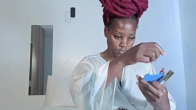 Snapshot of Elegant_Ebony chatting on October 2025 01:45:01 PM Elegant Ebony online show from October 2025 01:45:01 PM