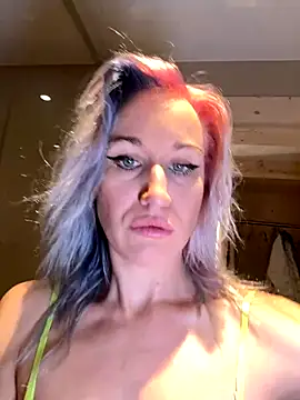 Dina-Light online show from December 2024 09:46:01 PM