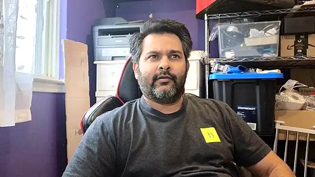 Snapshot of Sakhtlaundaz chatting on April 2026 09:45:01 PM Sakhtlaundaz online show from April 2026 09:45:01 PM