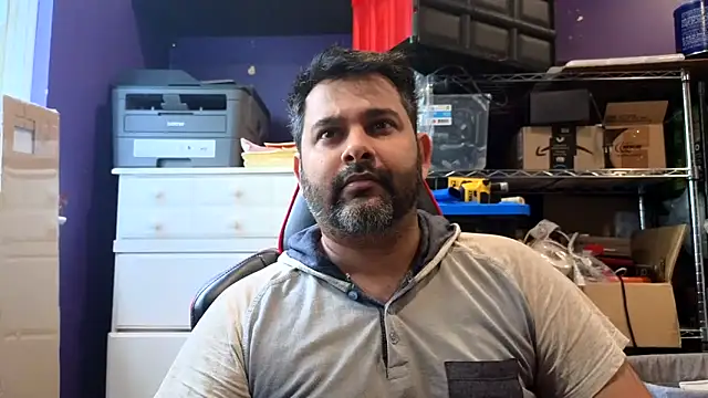Snapshot of Sakhtlaundaz chatting on May 2026 01:06:01 PM Sakhtlaundaz online show from May 2026 01:06:01 PM
