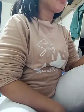 lolo890 online show from December 2025 12:21:01 PM