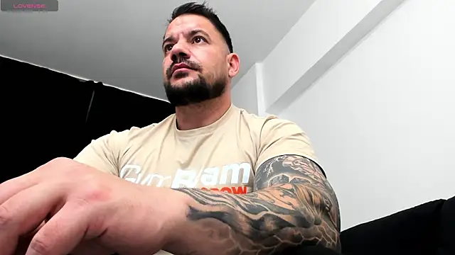musclemonster31 online show from October 2025 12:28:01 PM