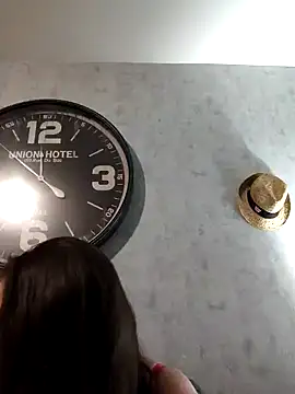 LEAsquirt91 online show from December 2024 10:53:02 PM