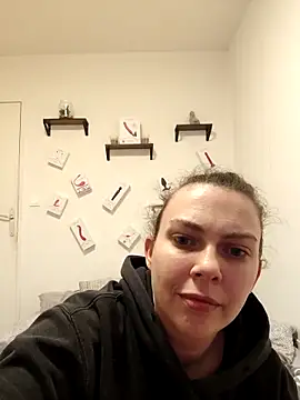 LEAsquirt91 online show from March 2025 07:17:02 PM