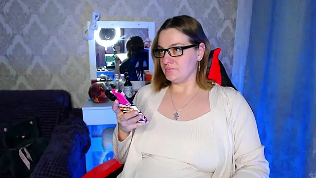 Snapshot of EndlessLustX chatting on February 2025 01:32:01 AM EndlessLustX online show from February 2025 01:32:01 AM