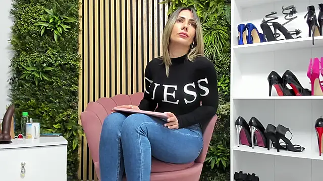 sweetcherry30 online show from April 2026 06:44:02 AM