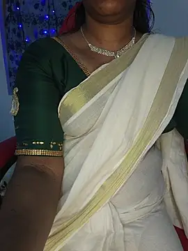 Snapshot of Malluivaniya chatting on June 2026 06:02:01 AM Malluivaniya online show from June 2026 06:02:01 AM