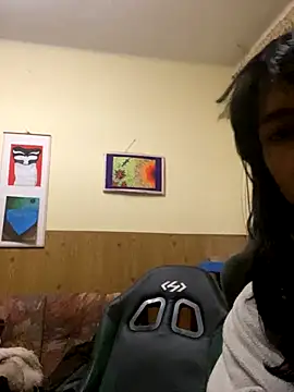 calliemaggotbone online show from November 2025 11:45:01 AM