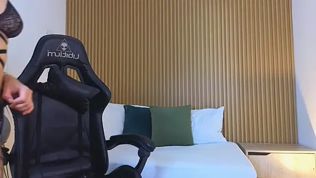 riley sierra online show from February 2025 07:24:02 PM