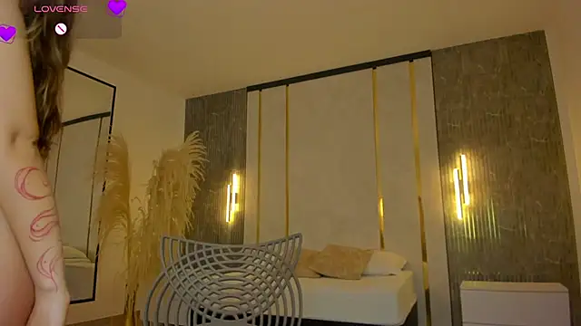 riley sierra online show from September 2025 12:50:01 PM