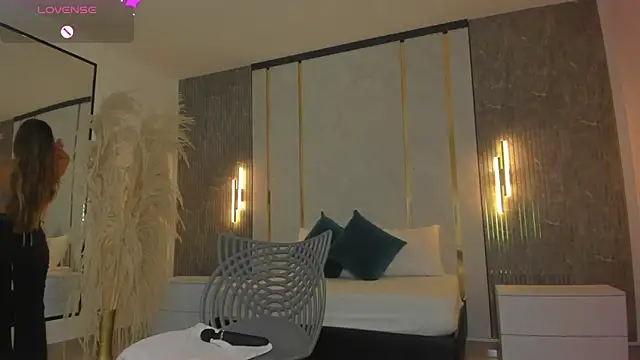 riley sierra online show from March 2026 12:34:01 PM