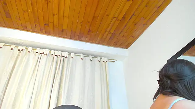 Snapshot of Alessia_taylor_ chatting on January 2025 02:55:01 AM Alessia taylor online show from January 2025 02:55:01 AM