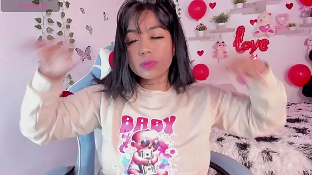 Emily restrepo online show from February 2025 05:19:02 AM