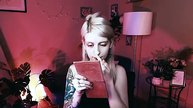 Snapshot of Noah_ElmerX chatting on October 2025 10:43:02 PM Noah ElmerX online show from October 2025 10:43:02 PM