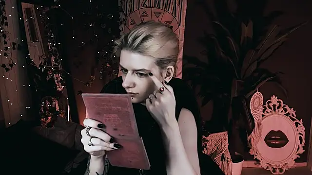 Snapshot of Noah_ElmerX chatting on November 2025 10:12:01 PM Noah ElmerX online show from November 2025 10:12:01 PM