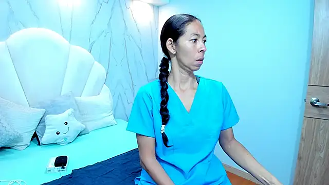 Snapshot of Rosalinda_Cortez chatting on February 2025 12:39:01 PM Rosalinda Cortez online show from February 2025 12:39:01 PM