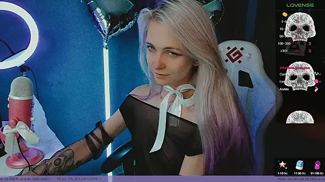 Snapshot of Fridart-house_Fortuna chatting on January 2025 02:28:01 PM Fridart-house Fortuna online show from January 2025 02:28:01 PM