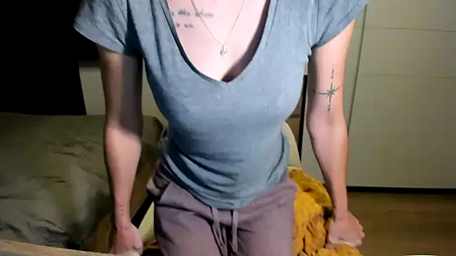 DesireMore90 online show from December 2024 07:57:01 PM