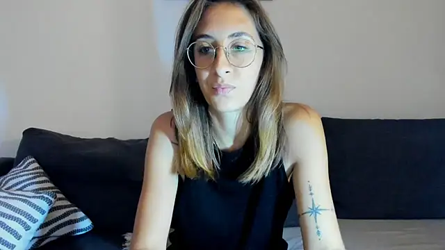 DesireMore90 online show from September 2025 08:45:01 PM