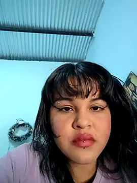 Snapshot of Bellota_22_Fuckme chatting on December 2025 02:19:01 AM Bellota 22 Fuckme online show from December 2025 02:19:01 AM