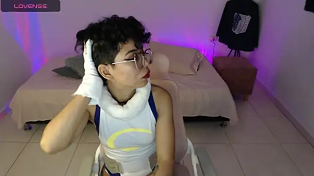 Snapshot of Putaku_San chatting on April 2026 09:45:01 AM Putaku San online show from April 2026 09:45:01 AM