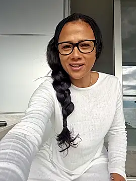 Allana Squirt online show from November 2025 09:47:02 AM