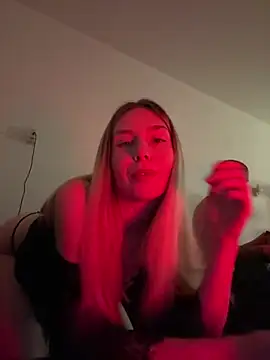 VeraSerephina online show from March 2025 09:05:02 PM