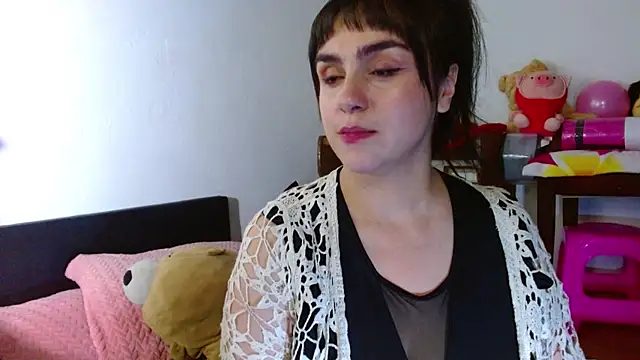 Snapshot of collette_beaufoy_ chatting on May 2026 02:35:02 PM collette beaufoy online show from May 2026 02:35:02 PM