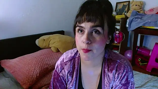 Snapshot of collette_beaufoy_ chatting on May 2026 06:51:01 AM collette beaufoy online show from May 2026 06:51:01 AM