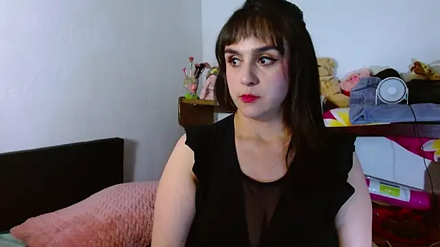 Snapshot of collette_beaufoy_ chatting on June 2026 06:37:02 AM collette beaufoy online show from June 2026 06:37:02 AM