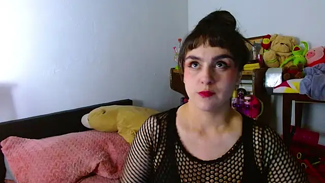 Snapshot of collette_beaufoy_ chatting on June 2026 02:36:02 AM collette beaufoy online show from June 2026 02:36:02 AM