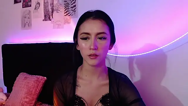 Snapshot of Coralinnee_ chatting on February 2025 05:37:01 AM Coralinnee  online show from February 2025 05:37:01 AM