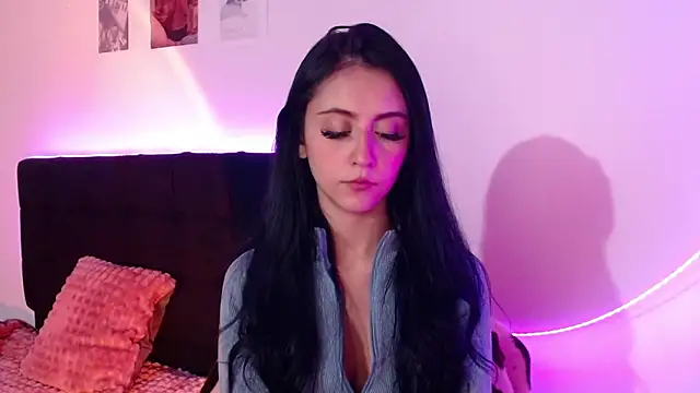 Snapshot of Coralinnee_ chatting on March 2025 04:13:01 AM Coralinnee  online show from March 2025 04:13:01 AM