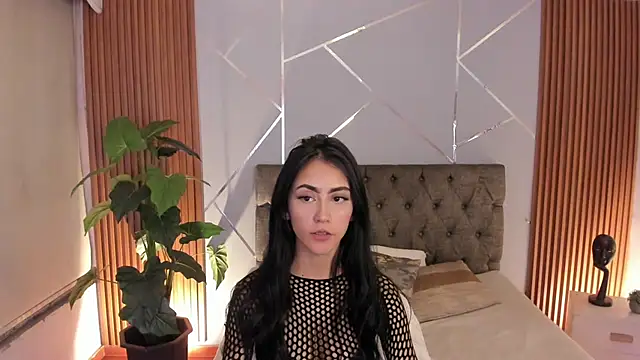 Snapshot of Coralinnee_ chatting on April 2026 03:09:01 AM Coralinnee online show from April 2026 03:09:01 AM