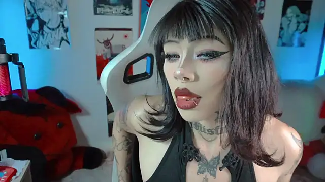 Deadly Doll online show from September 2025 10:34:02 PM