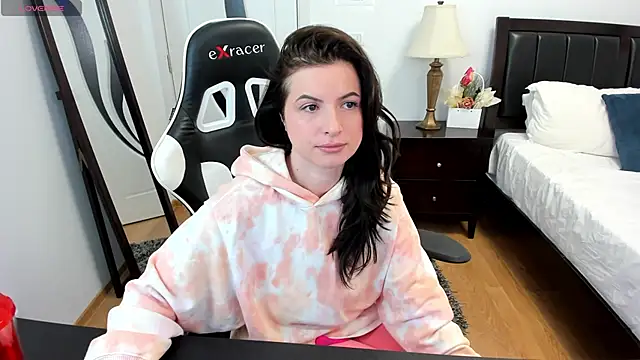 Snapshot of AmyPure_ chatting on May 2026 05:24:01 AM AmyPure online show from May 2026 05:24:01 AM