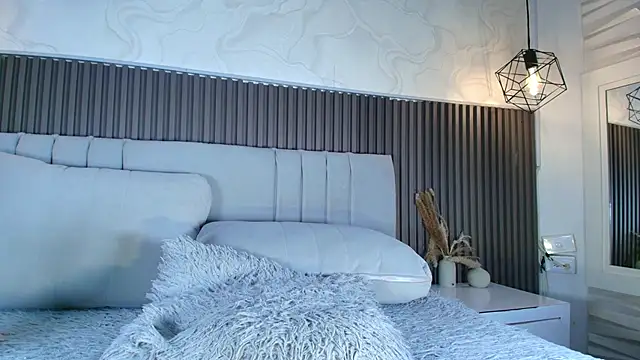 SHANONCLARK online show from April 2026 01:42:02 AM