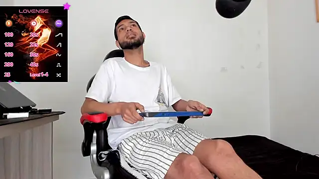 Aron Baylor online show from November 2025 11:42:02 AM