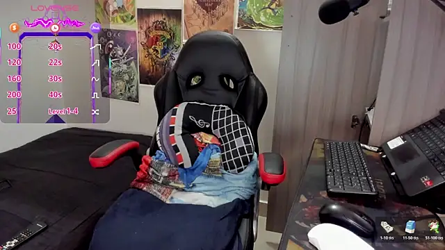 Snapshot of Aron_Baylor chatting on March 2026 11:06:01 PM Aron Baylor online show from March 2026 11:06:01 PM